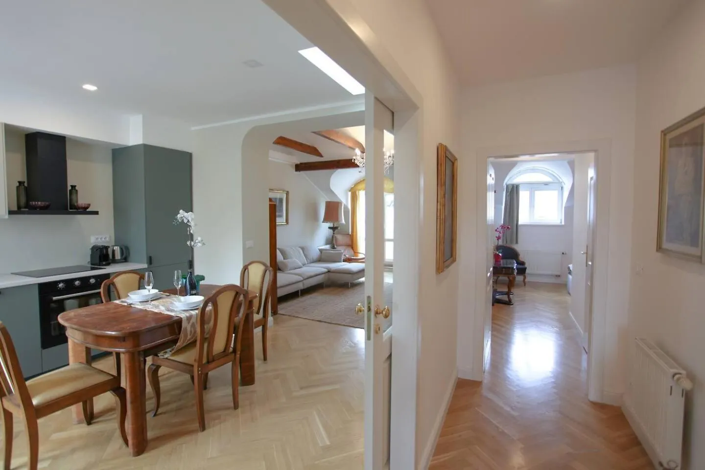Charles Bridge Unique Maisonette Prag Tjeckien