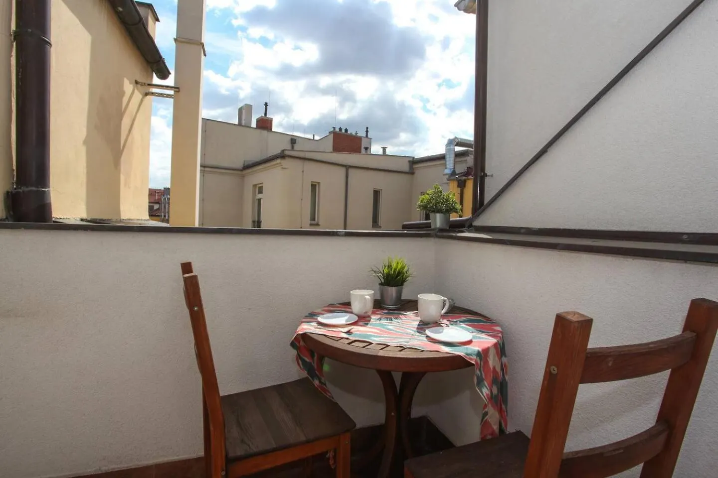 Lägenhet Charles Bridge Unique Maisonette Prag